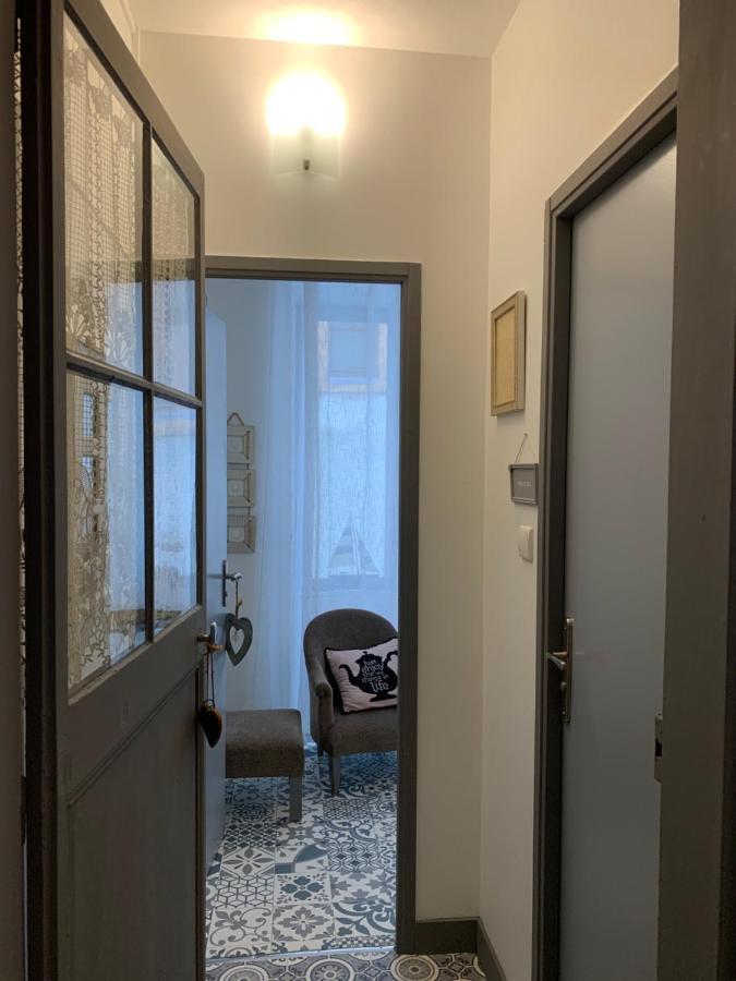 La Cour Pavée, T2 lumineux, cosy, confort 55 m2 Saint-Léonard-de-Noblat Esterno foto